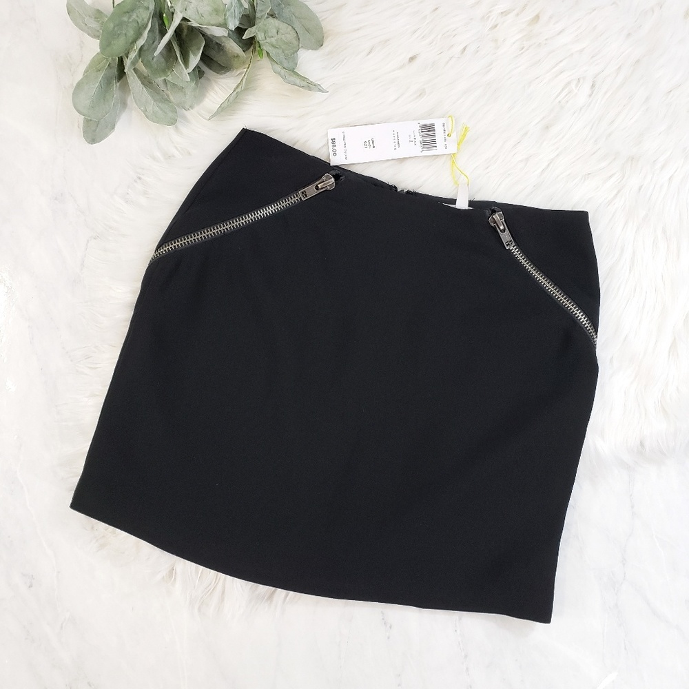 BCBGENERATION Black Zipper Detail Mini Skirt